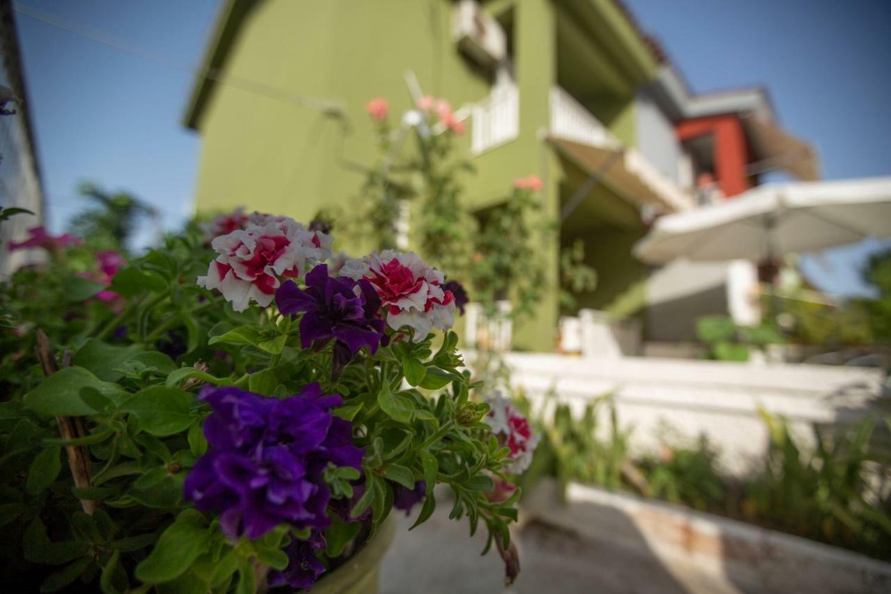アルゴストリオン Marietta'S Townhouseヴィラ エクステリア 写真